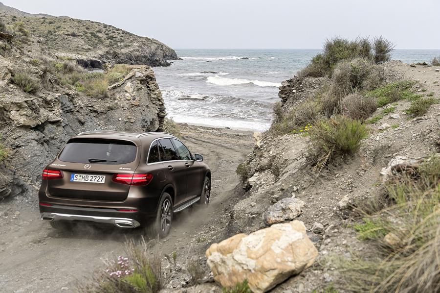  Mercedes-Benz GLC250 d 4Matic Off-Road 2015 года  (фото 14 из 34)